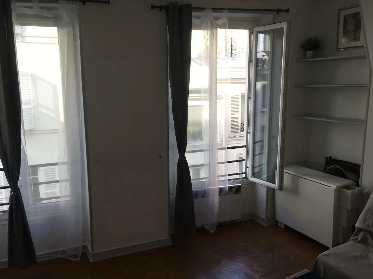 Apartment Montmartre Lovely Paris